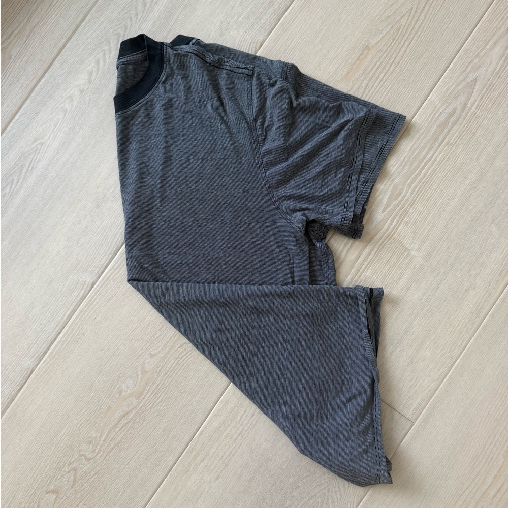lululemon athletica Short Sleeve Tee in Dark Gray